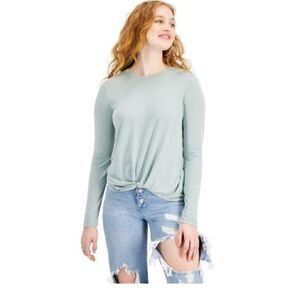 Hippie Rose Juniors' Twist-Hem Top winter white Size M